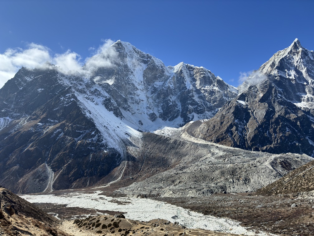 Wanderung nach Lobuche